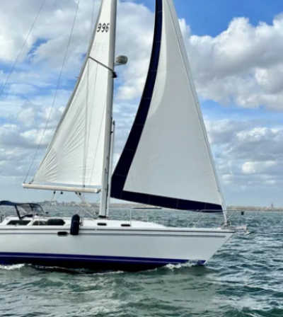 Yacht 21 starboard